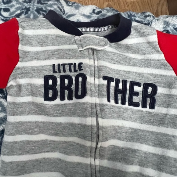 Little Brother Baby Striped Footed Onesie PJ’s 0-3 6-9 months Lot of 3 pajamas - Picture 2 of 6